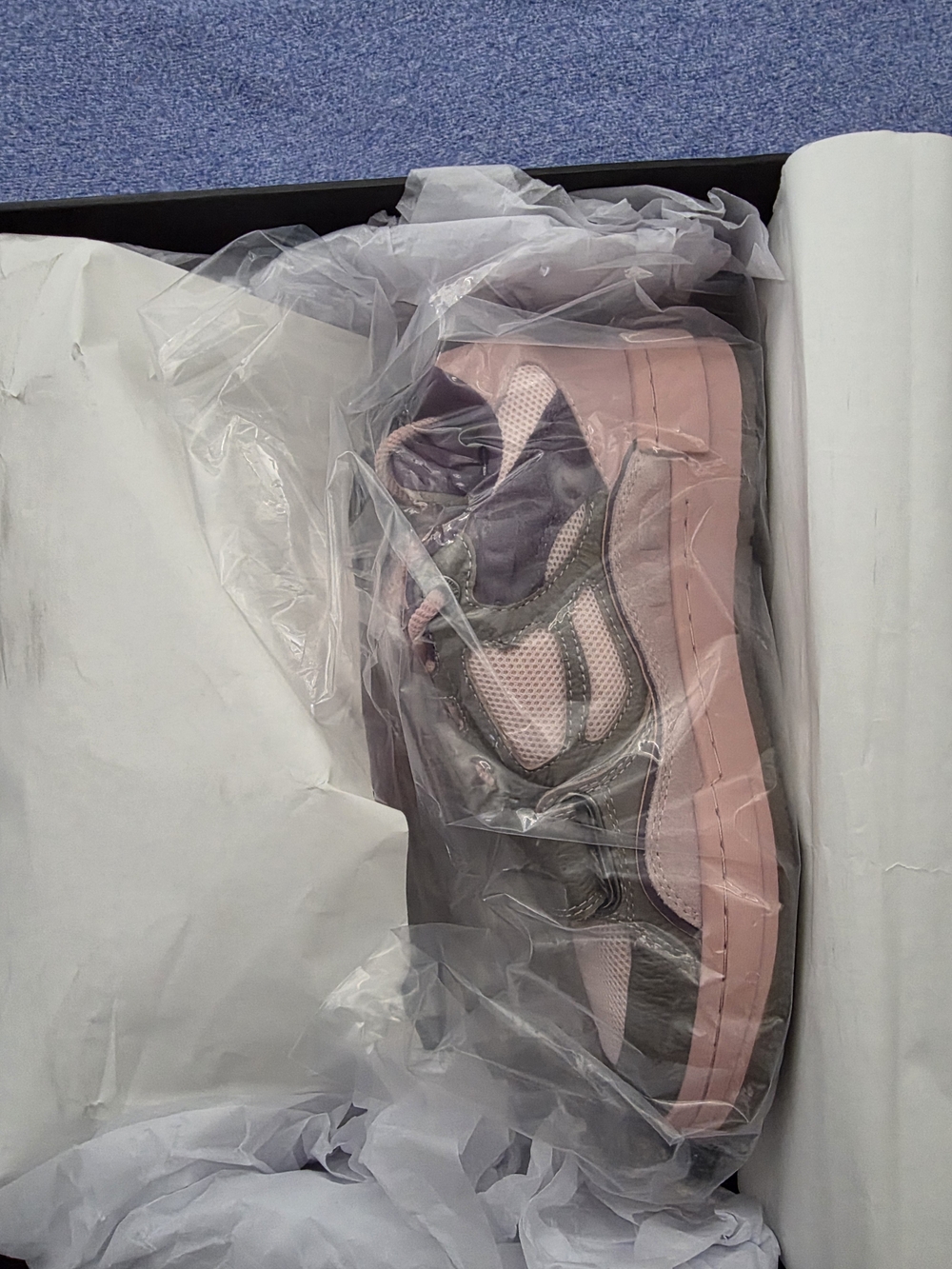 Unisex Pink Fashion Sneaker - Condor V2